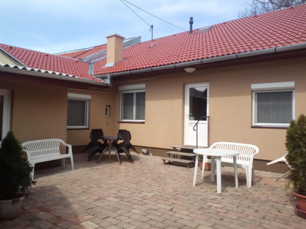 Start Apartmanok 페치 외부 사진