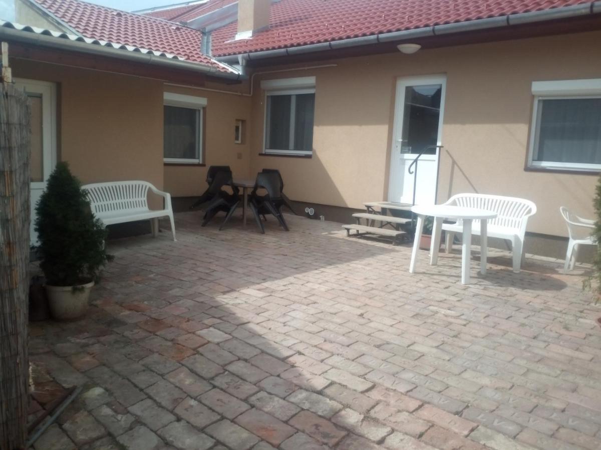 Start Apartmanok 페치 외부 사진