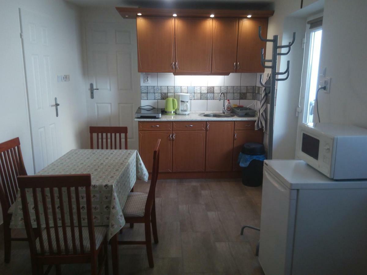 Start Apartmanok 페치 외부 사진